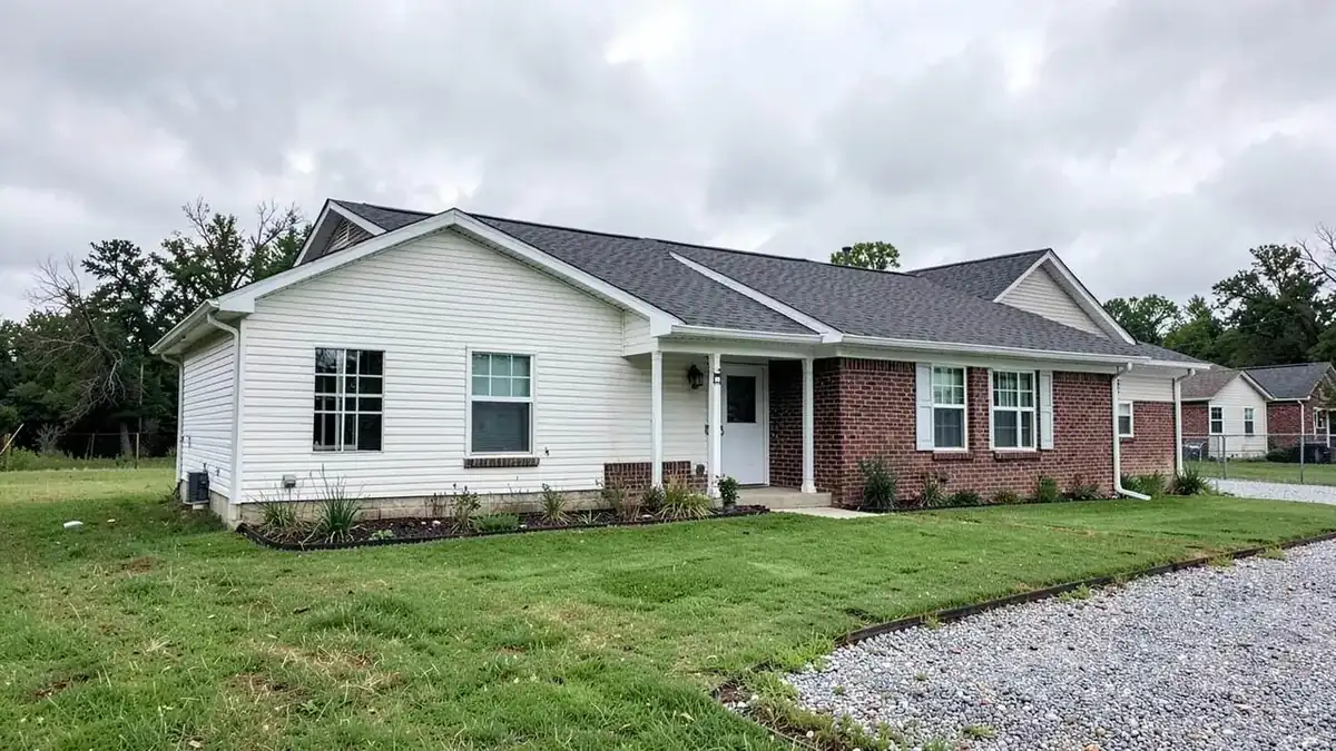 Newer brick and vinyl home in Saltillo, Mississippi